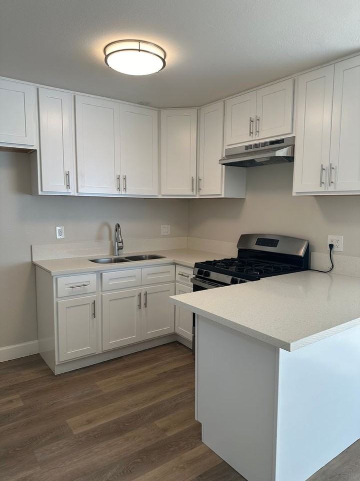 El Presidio Apartments - Photo 3 of 21