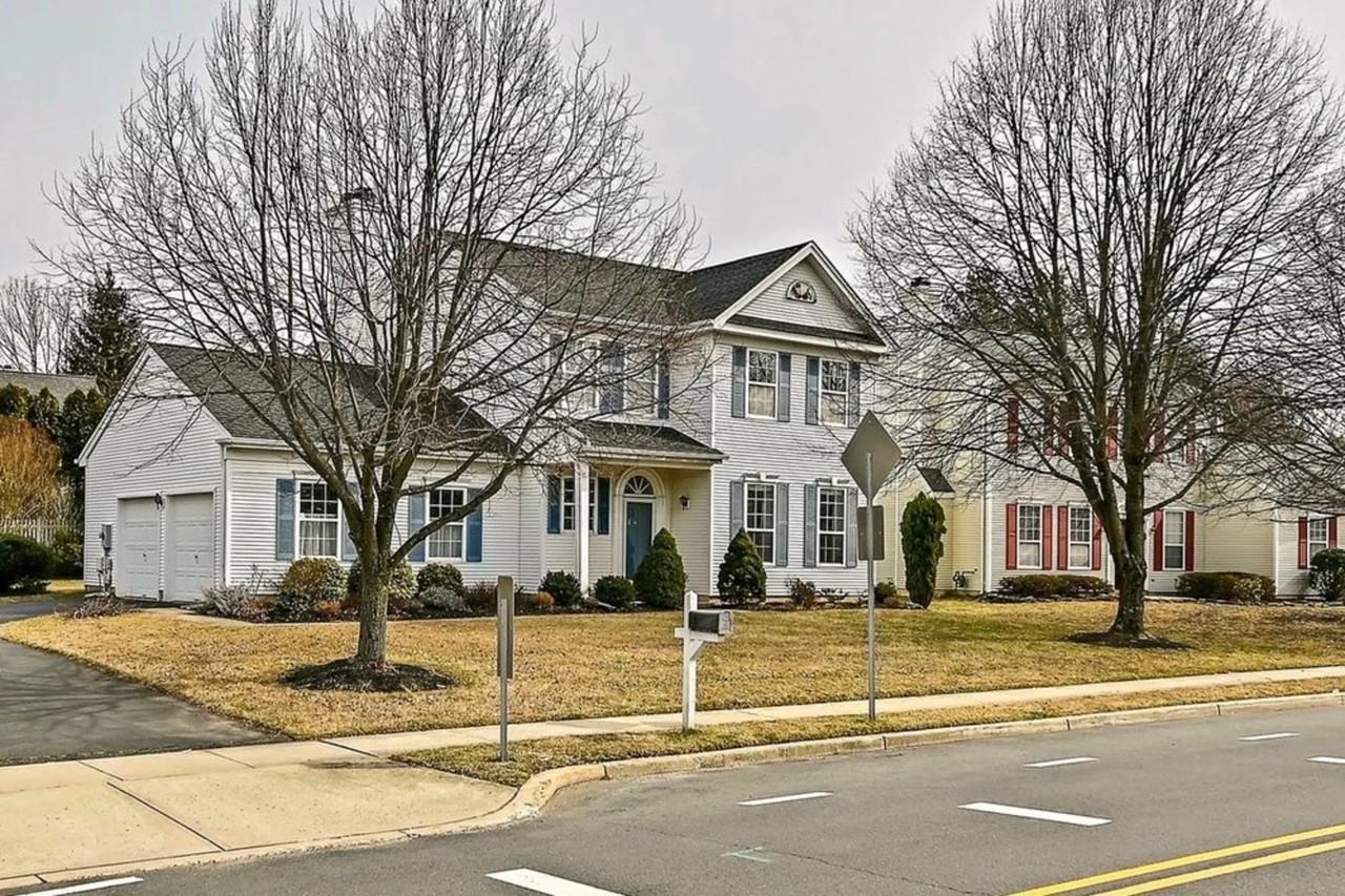 412 Denow Rd - Photo 2 of 31