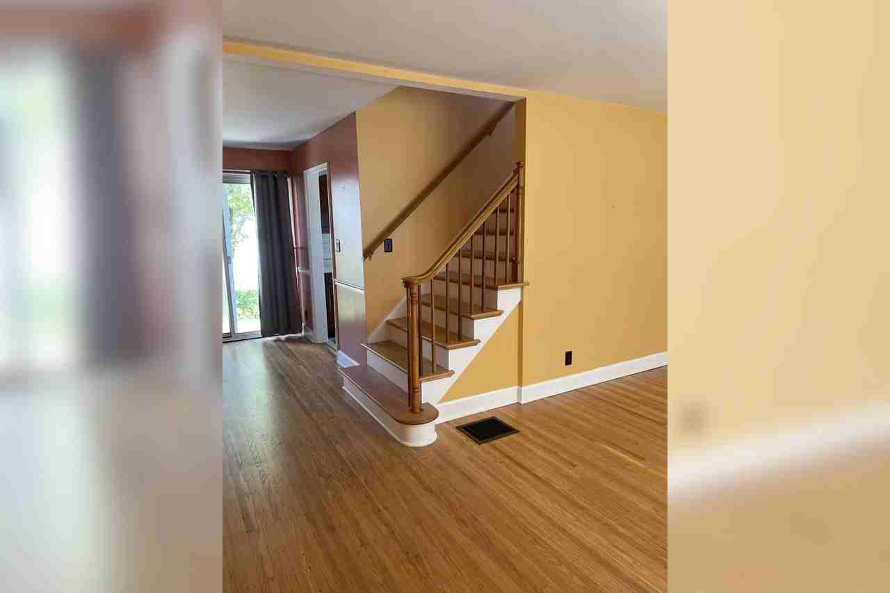 1411 Falcon Dr - Photo 3 of 17