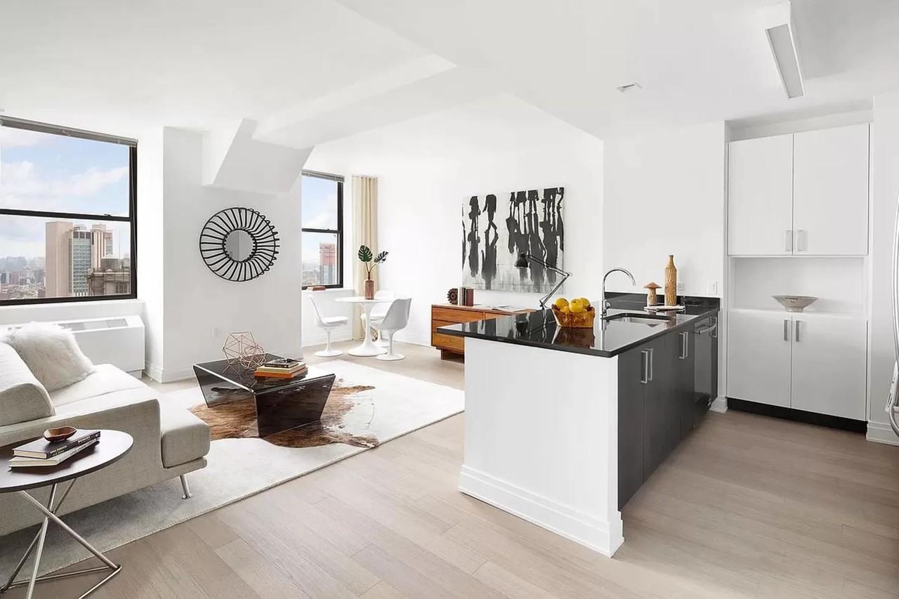 20 Cedar St - Photo 2 of 11