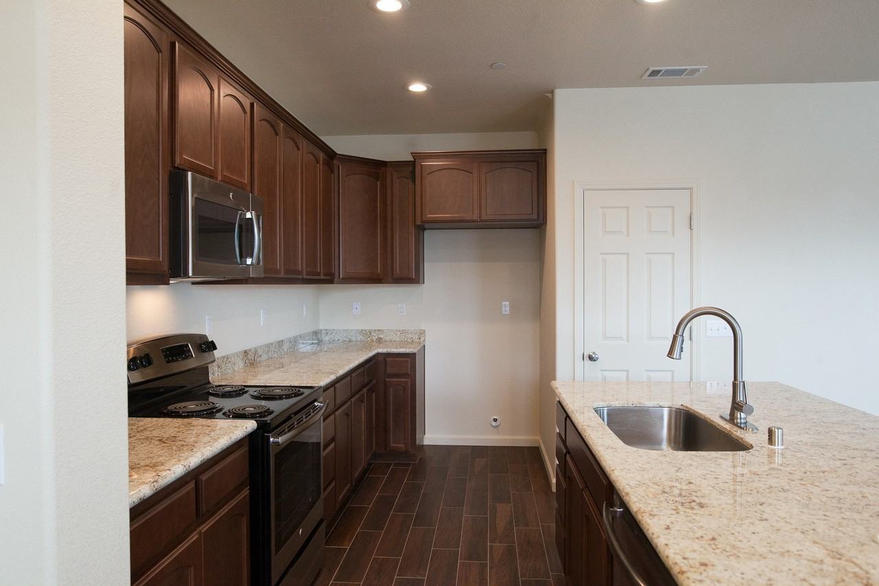 Avalon Estates - Photo 4 of 47