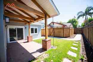 437 Menker Ave - Photo 1 of 1