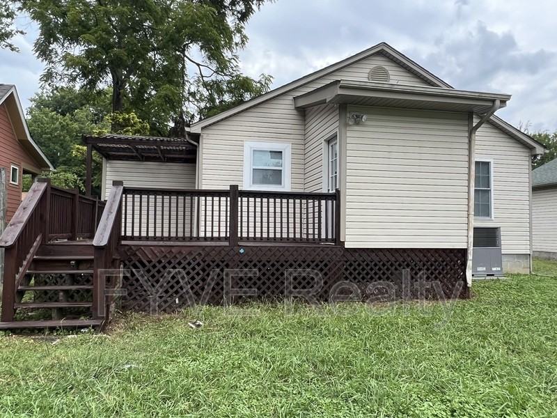 2418 Wilson Ave - Photo 3 of 16