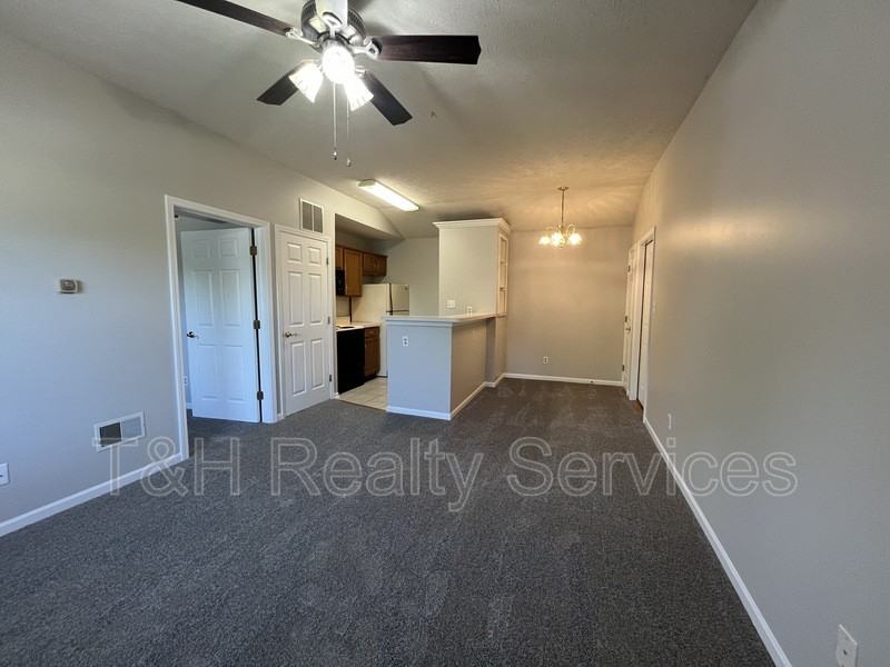 177 Andrews Blvd - Photo 3 of 15