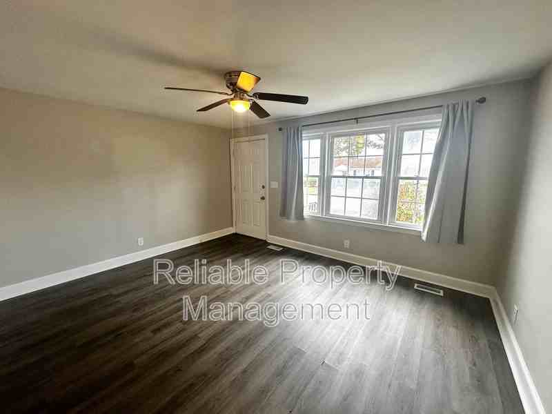 584 N Fayetteville St - Photo 3 of 6