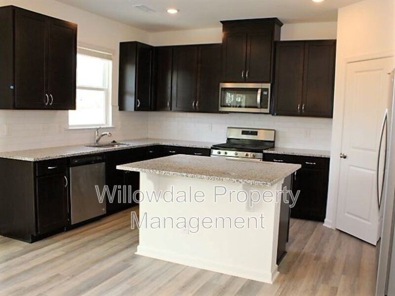 125 Willow Grove Ln - Photo 3 of 27