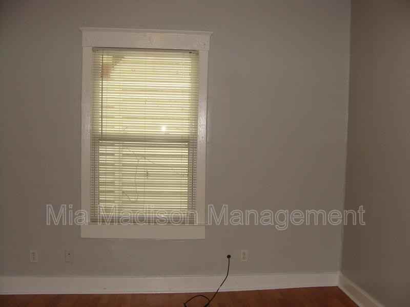 20 Culver St - Photo 6 of 11