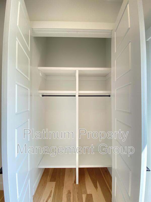 1704 37 Ave Sw #1 - Photo 3 of 39