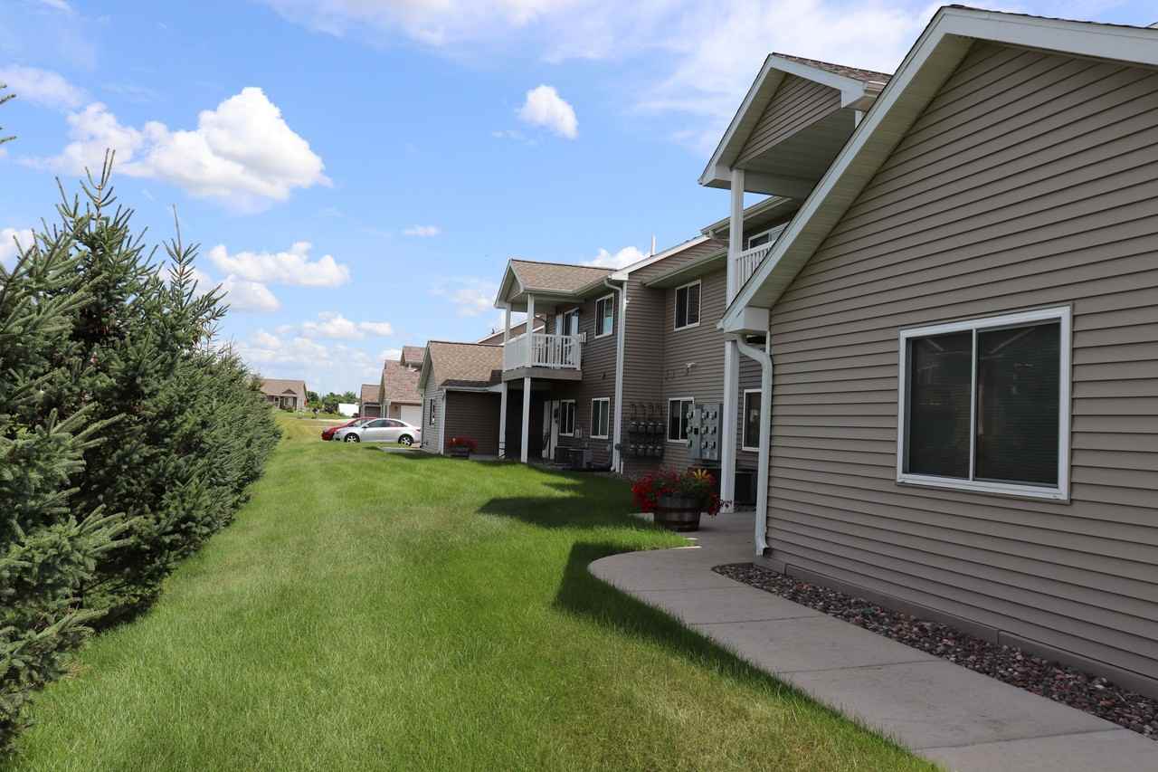 1929 Cypress Ct Ne - Photo 4 of 4