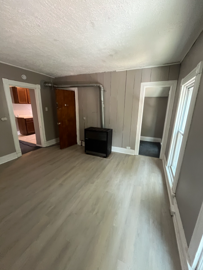 210 East St - Photo 3 of 12