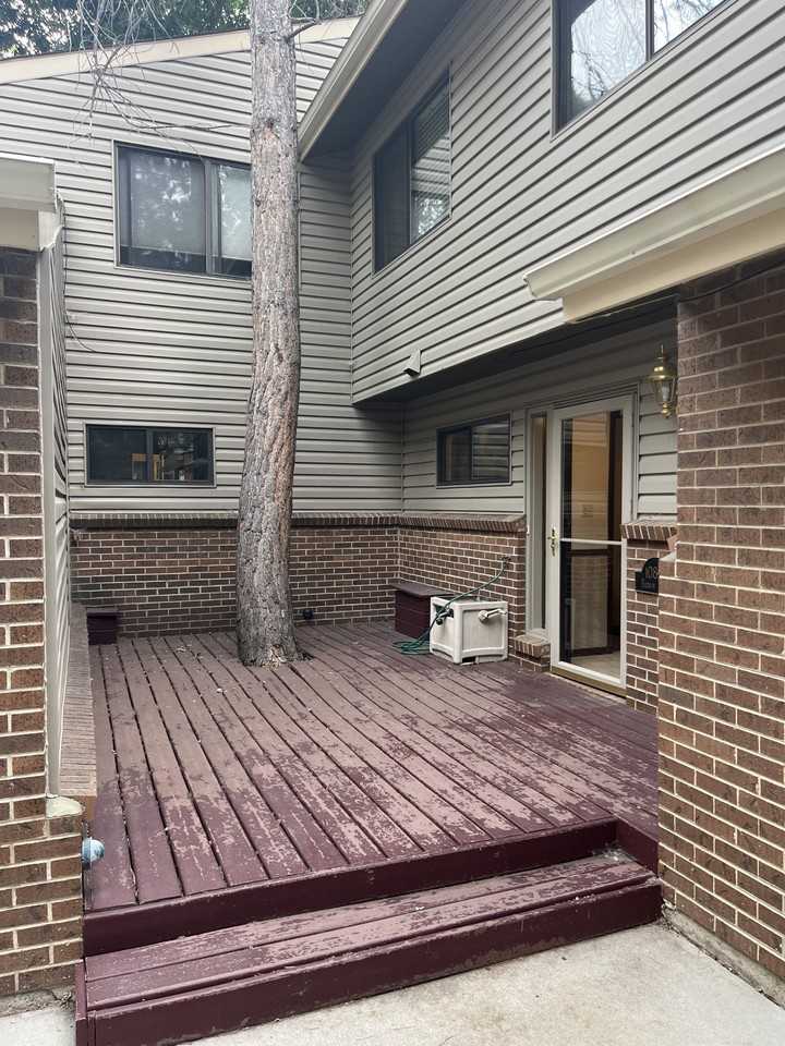 1085 Fairway Ct #C - Photo 2 of 29