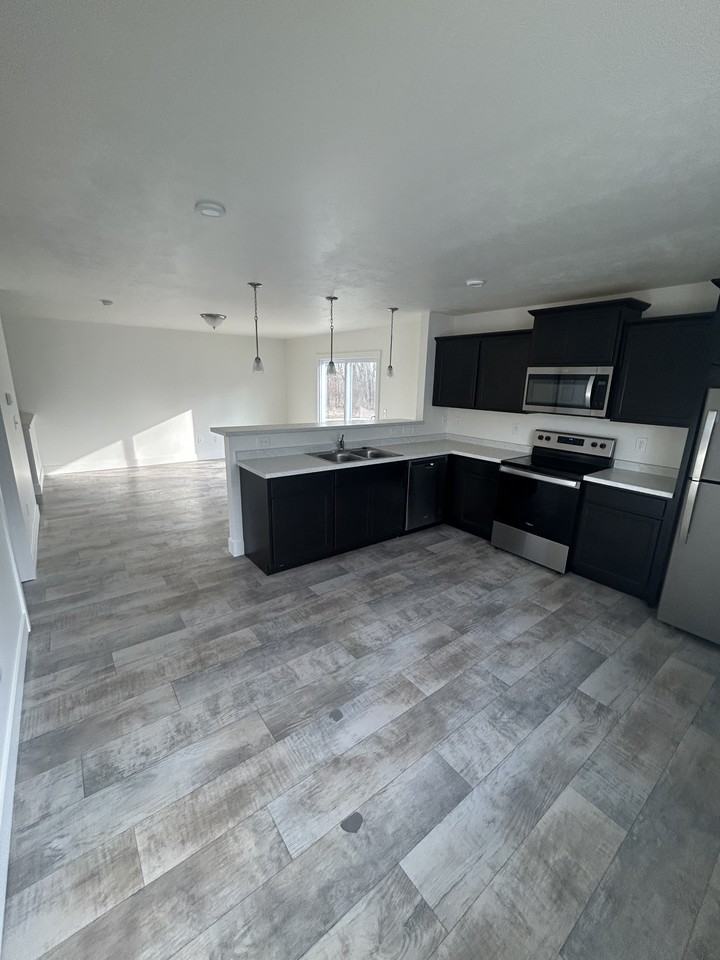 1220 Chapel Hill Dr - Photo 3 of 10