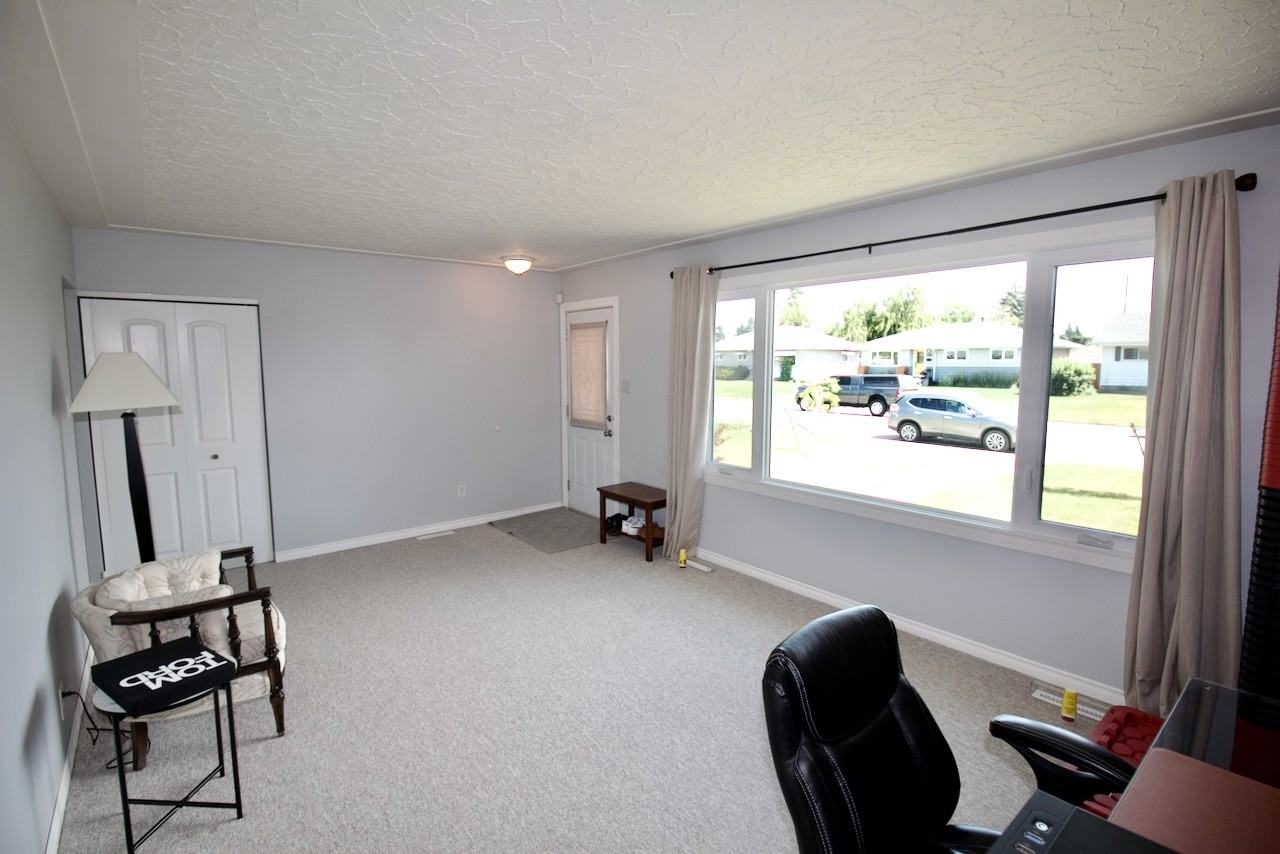 13324 123a St Nw - Photo 2 of 35