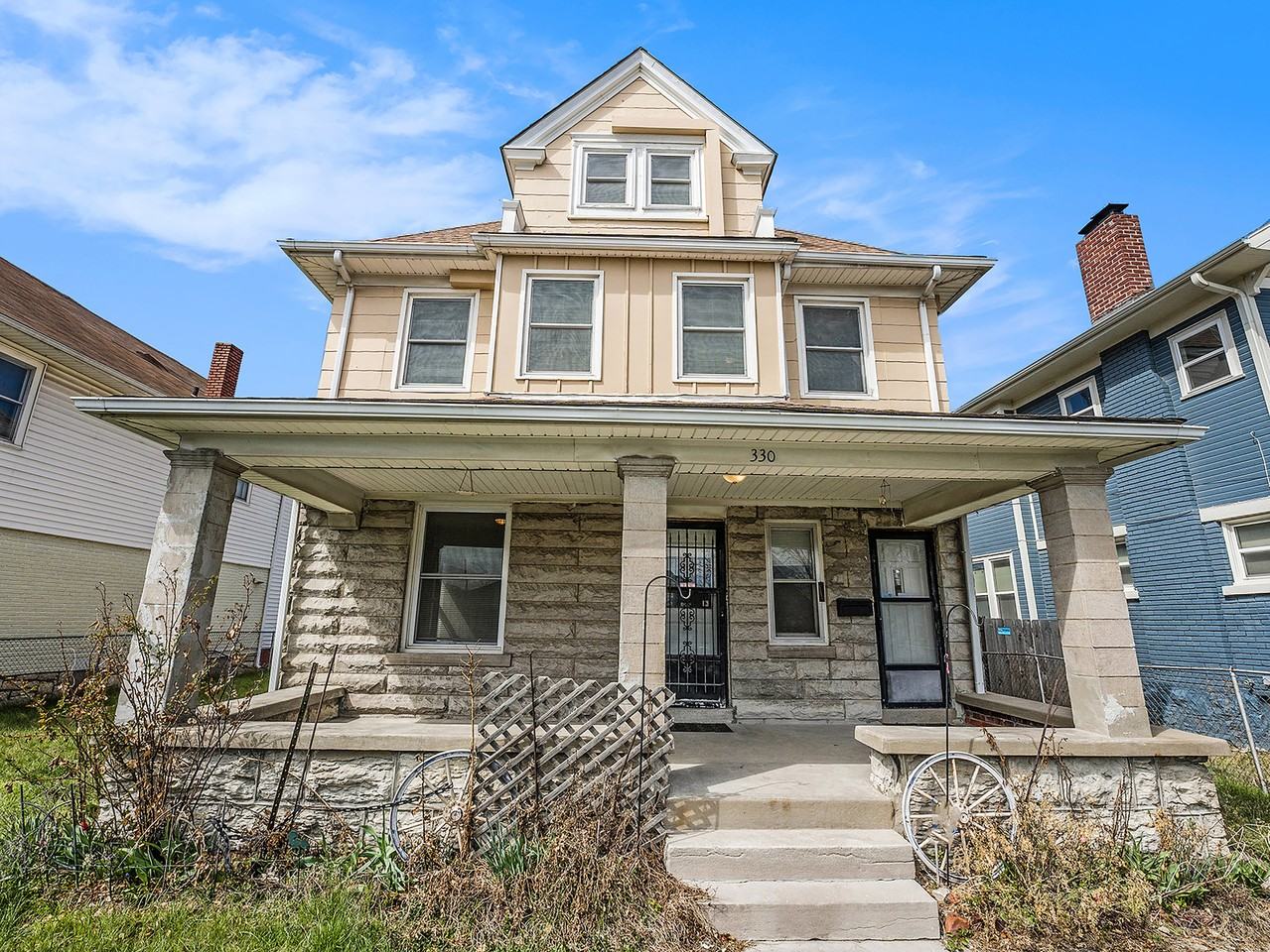 330 Wabash Ave - Photo 2 of 28