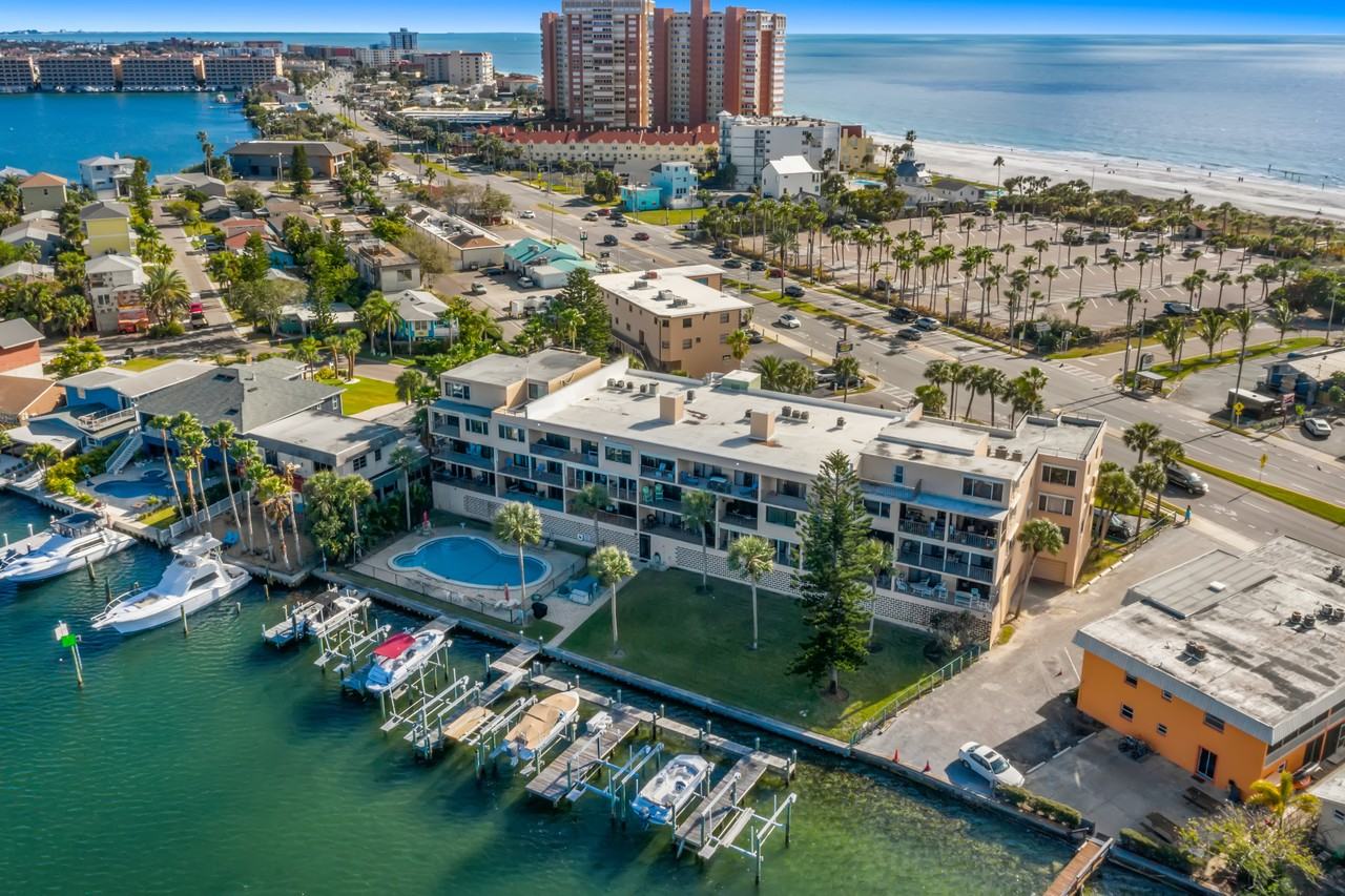 18201 Gulf Blvd #205 - Photo 7 of 32