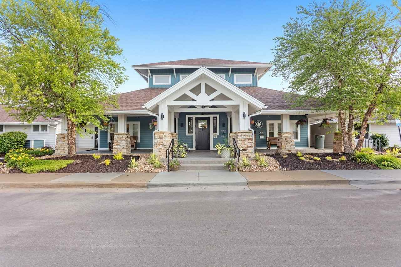 Campus Lodge - Photo 2 of 44