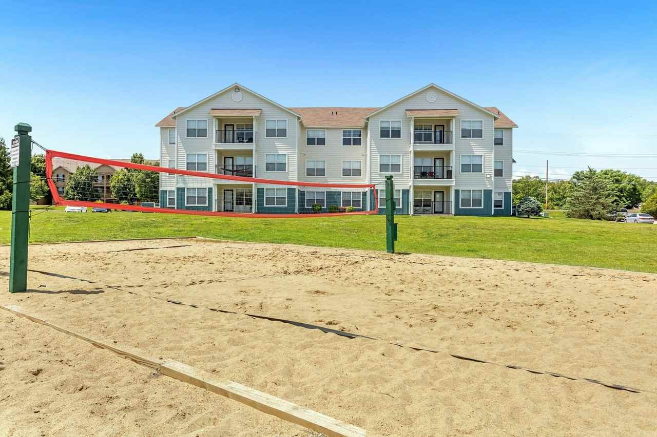 Campus Lodge - Photo 6 of 44