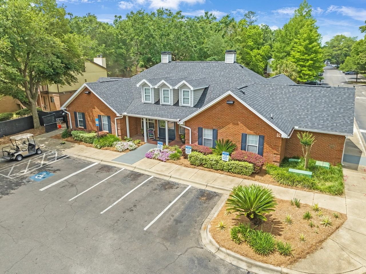 The Capitol - Photo 4 of 32