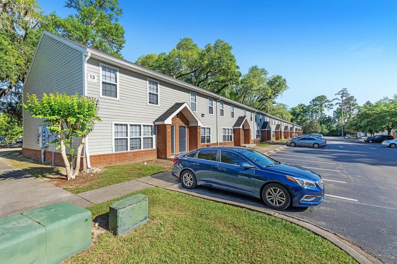 The Capitol - Photo 5 of 32