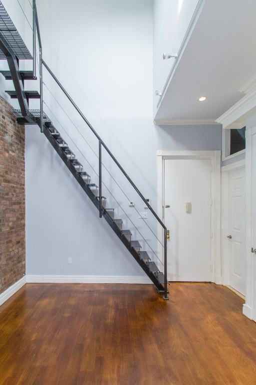 E 1st St #5R - Photo 3 of 7