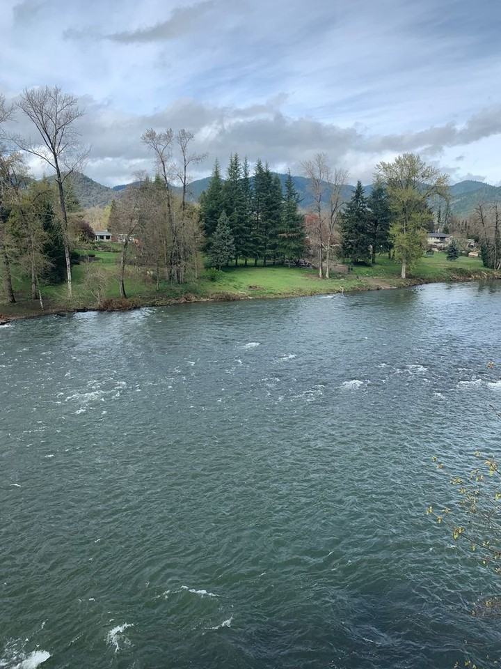 4280-1t - 1860 Rogue River Hwy - Photo 2 of 10