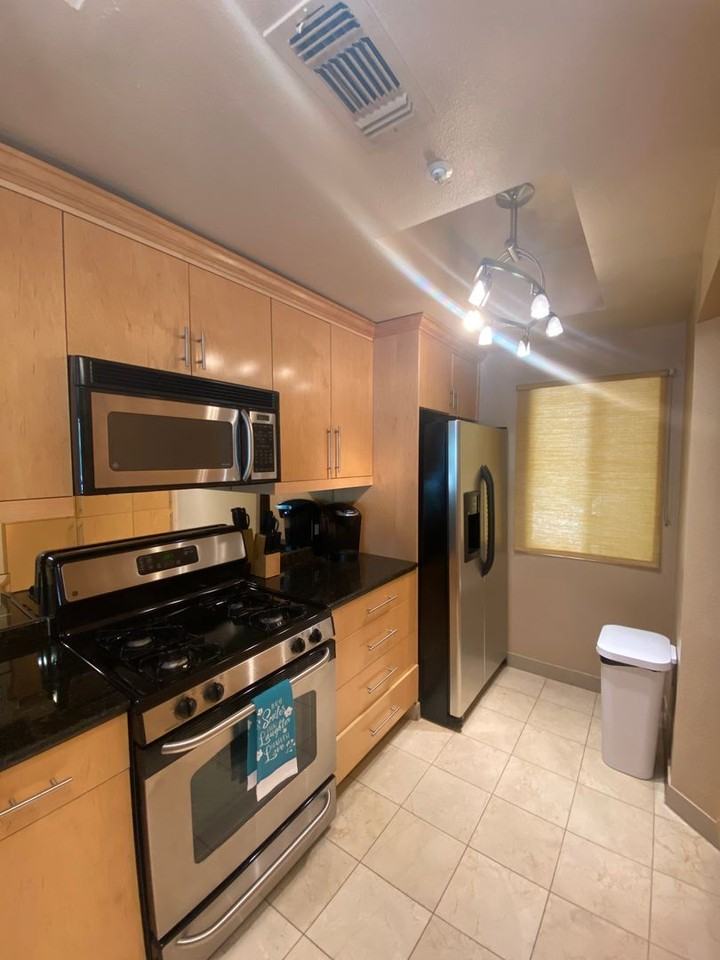 260 East Flamingo Road - Photo 4 of 28