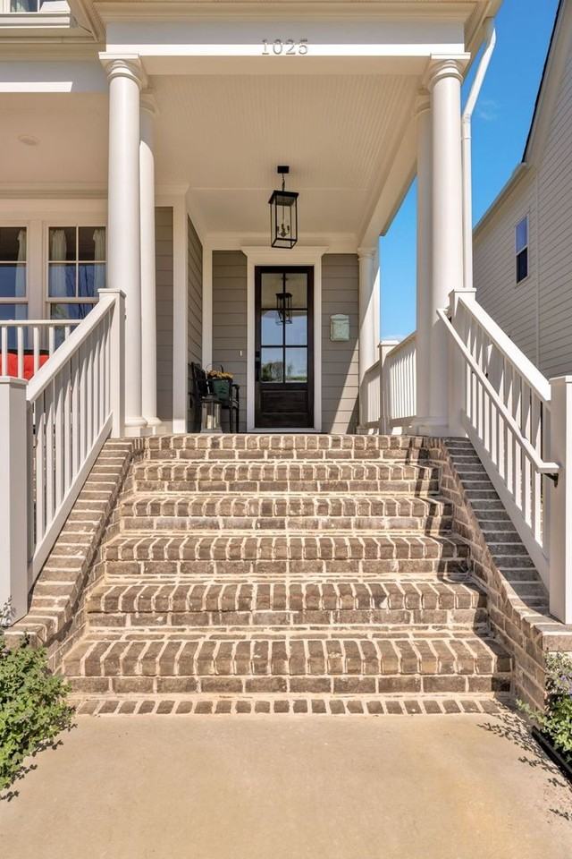 1025 Southbrooke Blvd - Photo 3 of 43