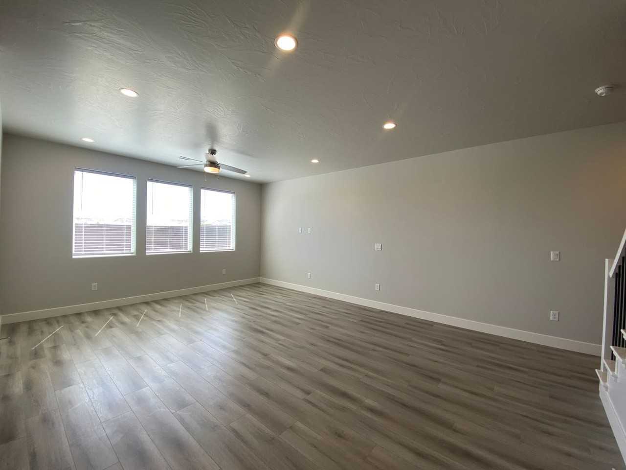 1156 S 4380 W - Photo 7 of 35