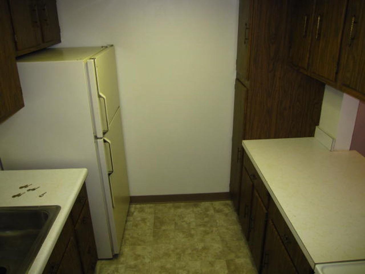 Pennwood Square 518 - Photo 3 of 10