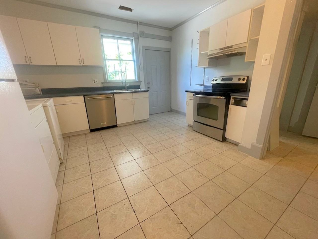 406 E Duffy St - Photo 6 of 12