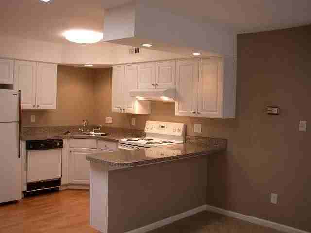 1006 Angler Ln - Photo 2 of 5