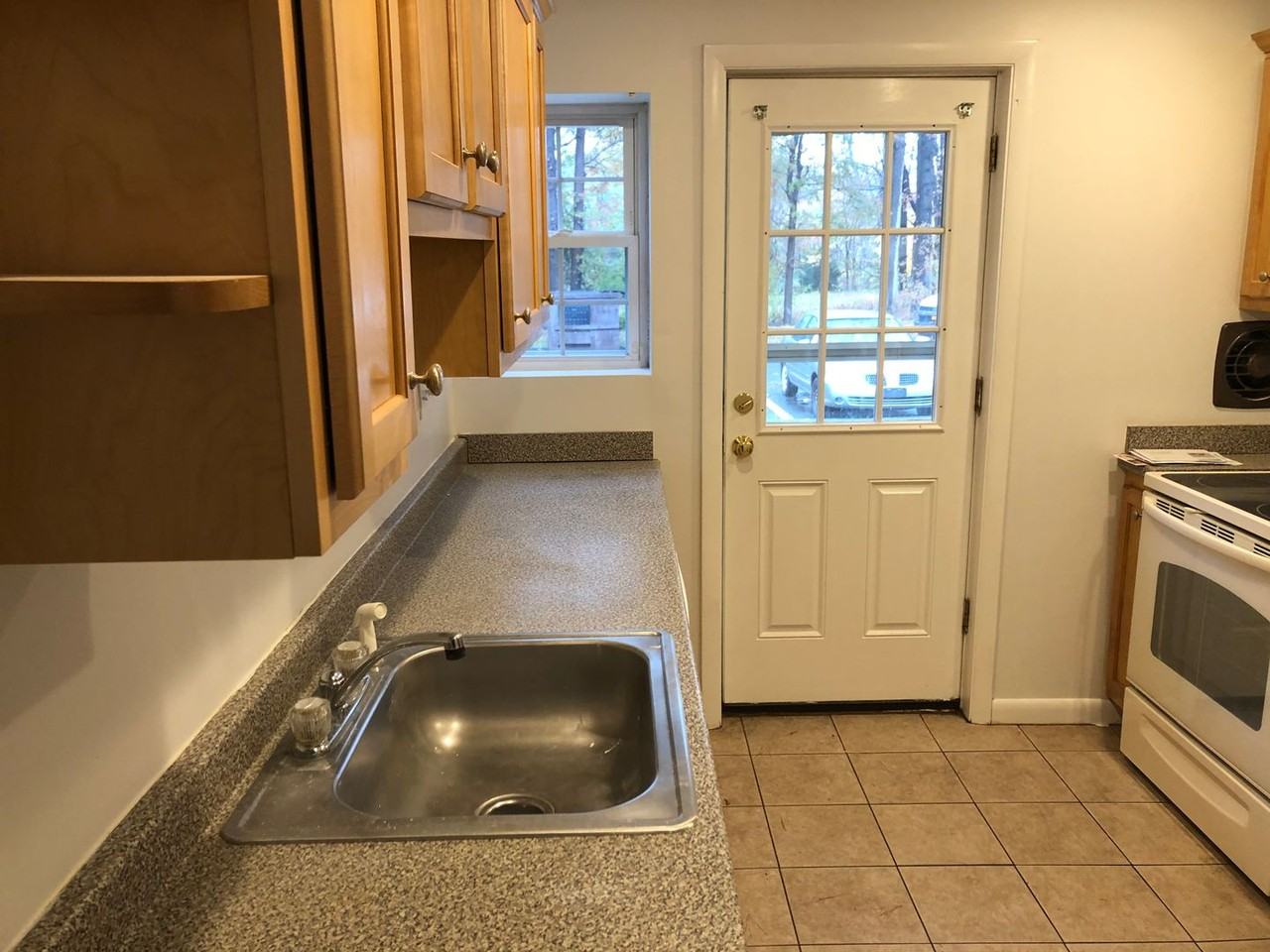 Garden Style Apartments in a park like setting. - Photo 3 of 10