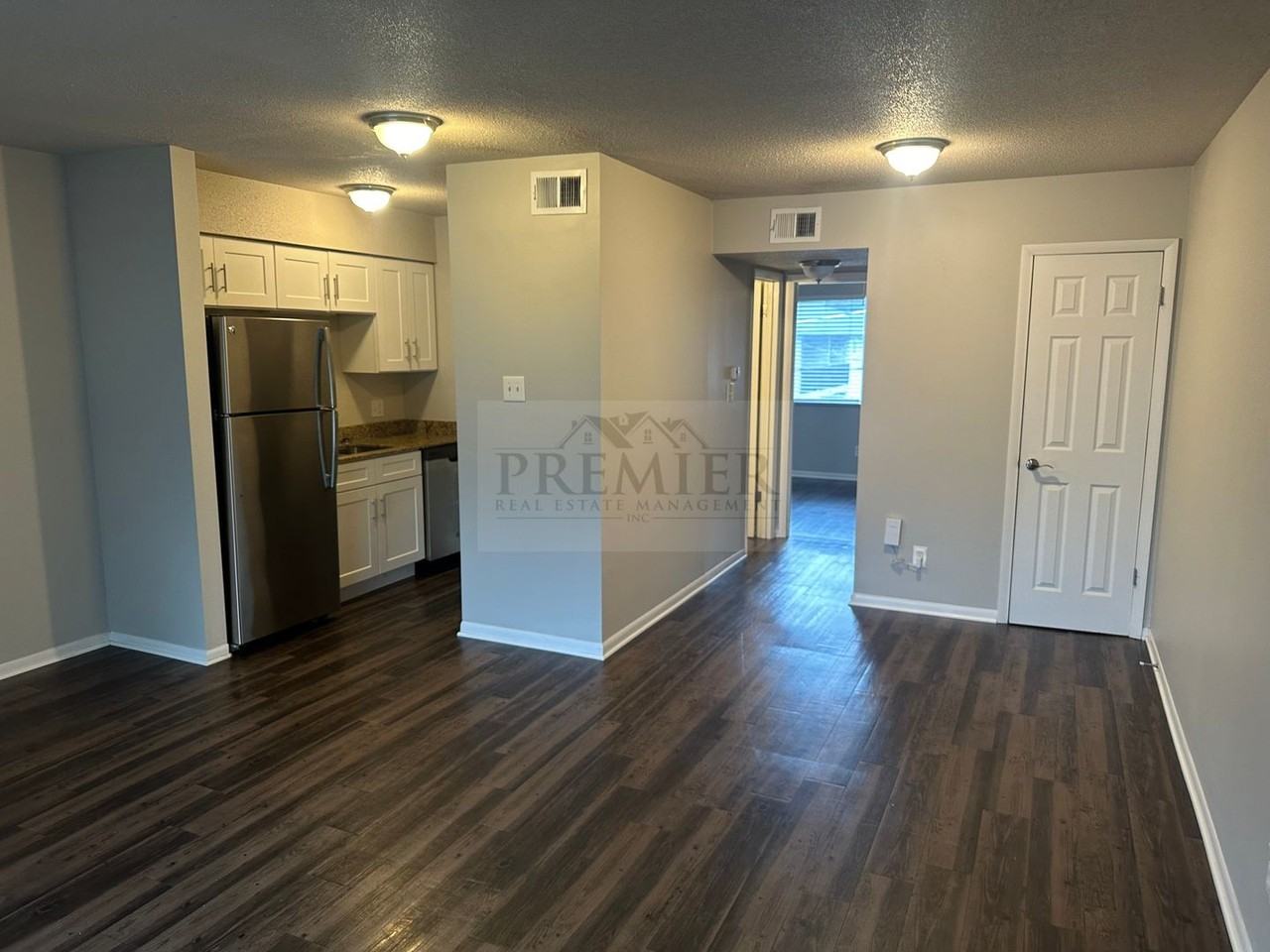 6043 Barton Dr - Photo 2 of 14