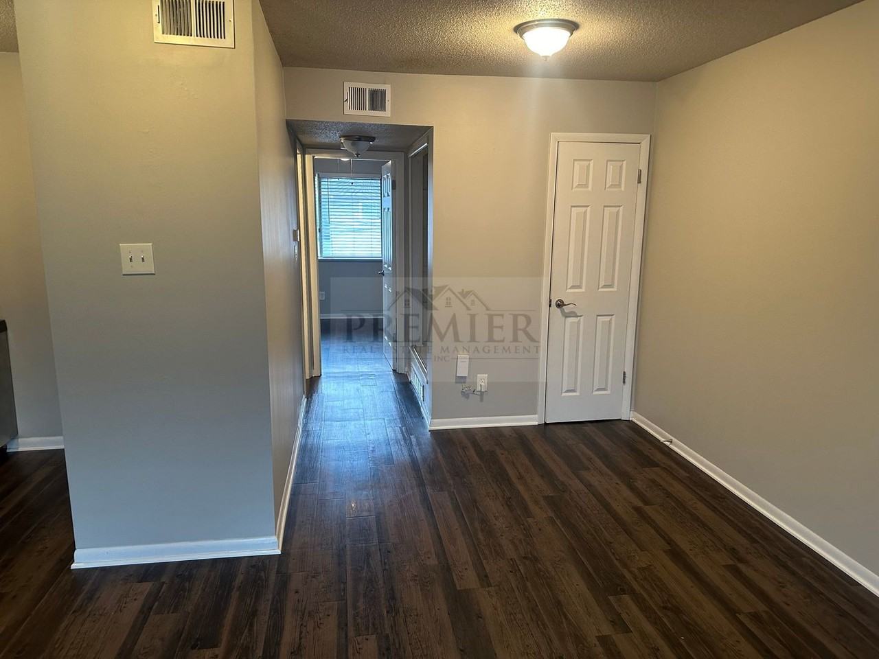 6043 Barton Dr - Photo 4 of 14