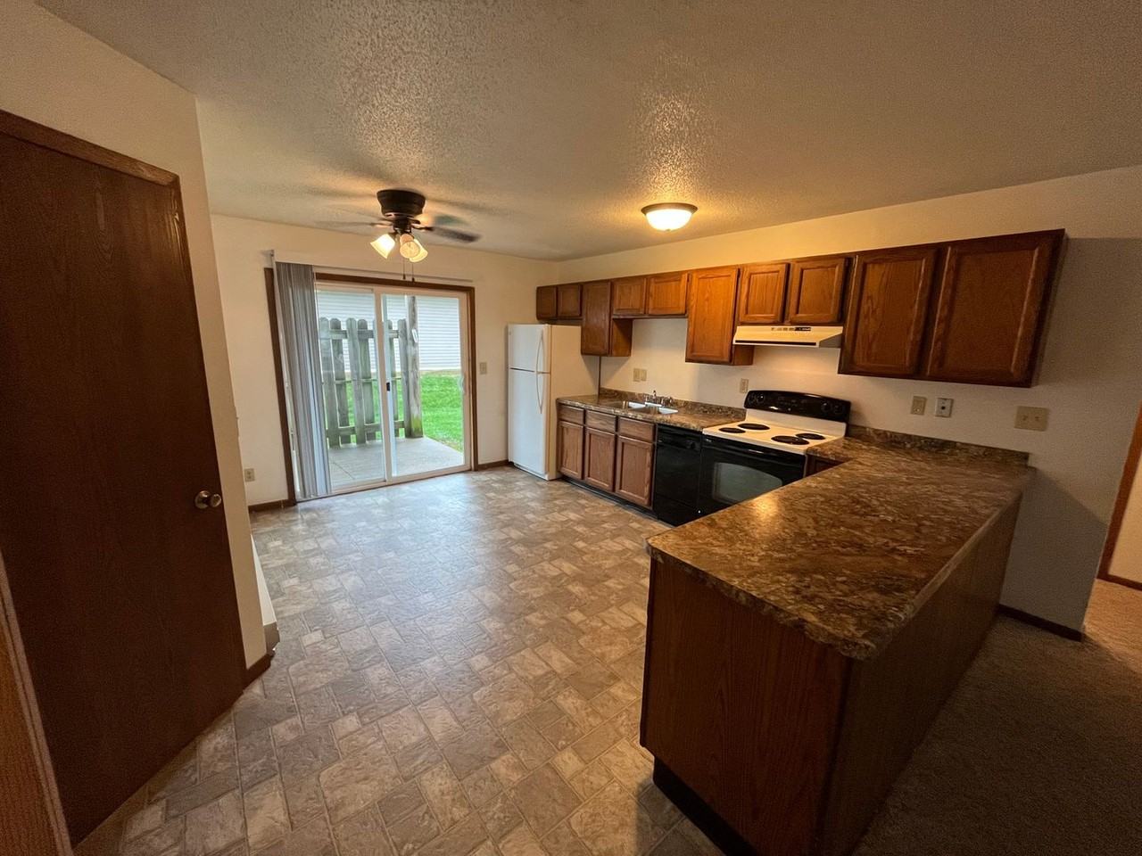 Northtowne Apartments - Photo 3 of 39