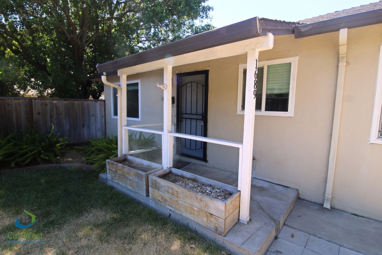 01288 - P - 1685/1689 Cross Way - Photo 3 of 24