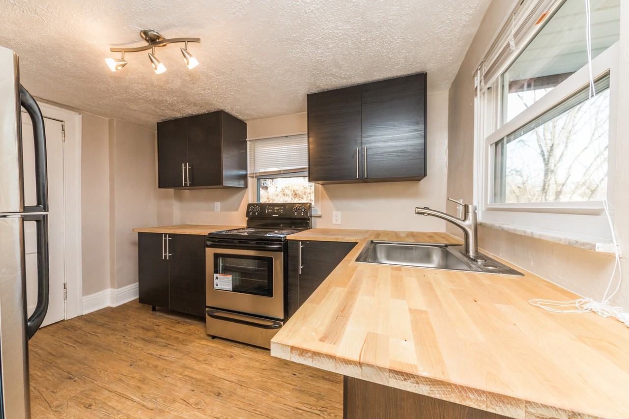 261 Seward St - Photo 7 of 37