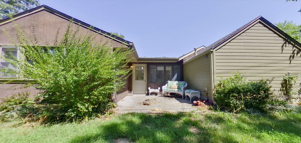 2441 Hobbs Dr - Photo 2 of 17