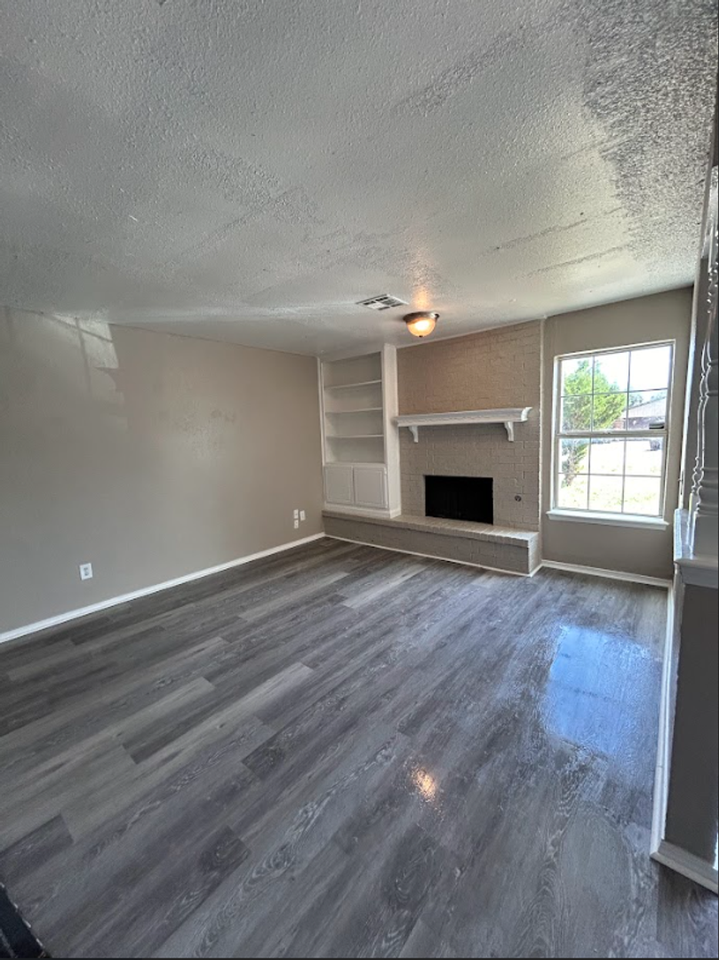 609 Nw 113th St - Photo 2 of 12