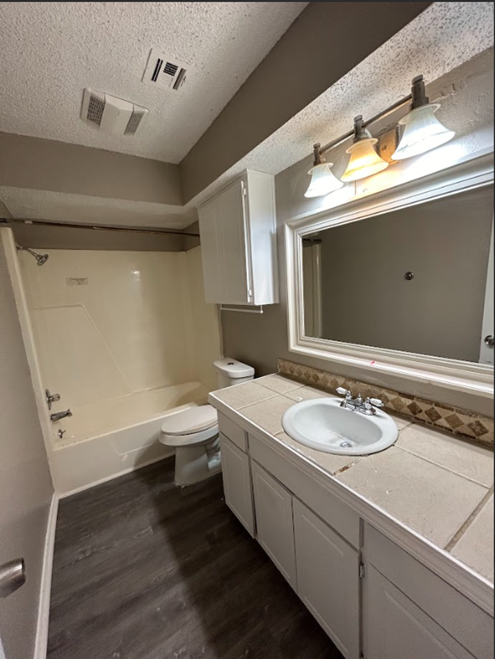 609 Nw 113th St - Photo 7 of 12