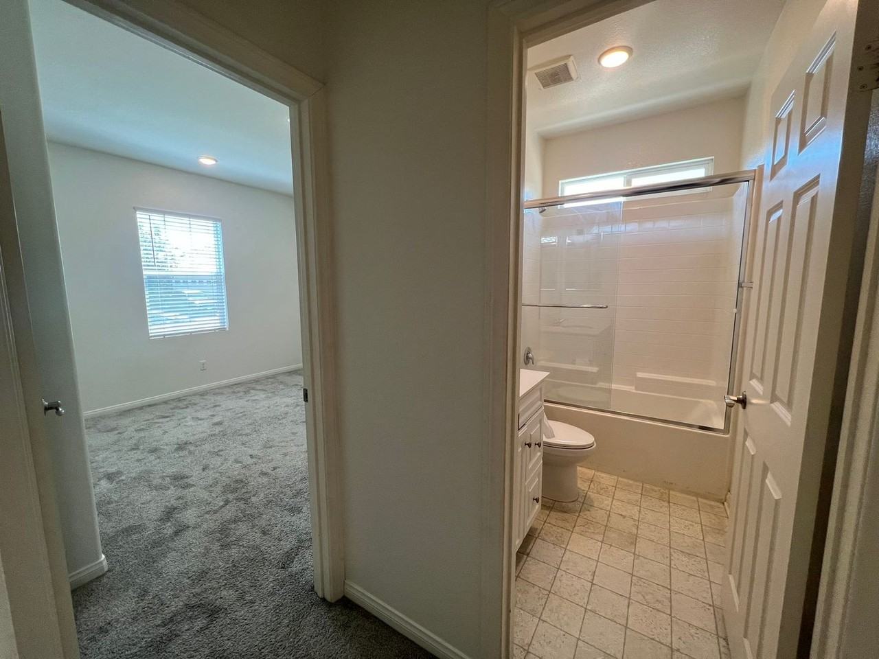 20910 Barn Rd - Photo 4 of 40