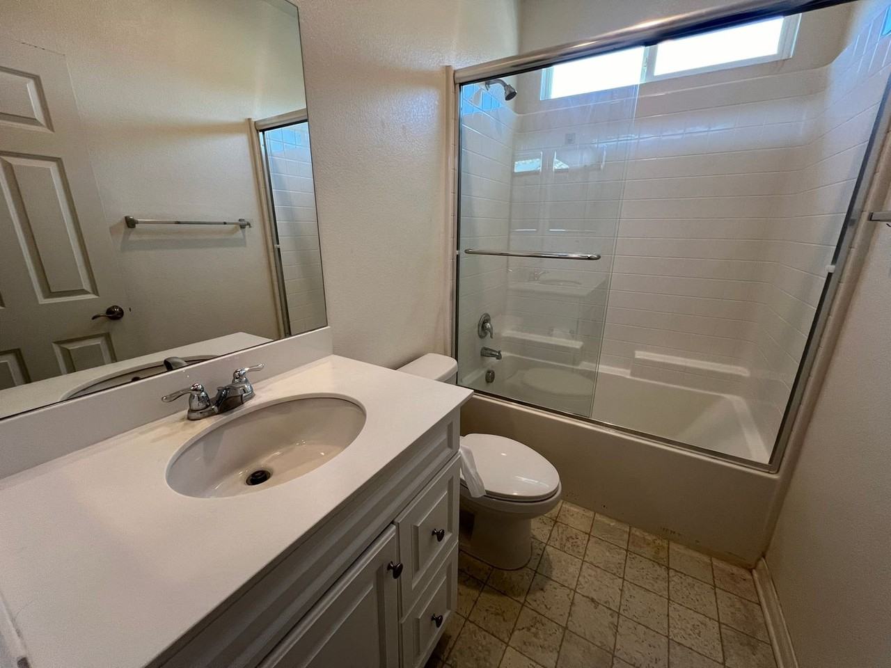 20910 Barn Rd - Photo 7 of 40