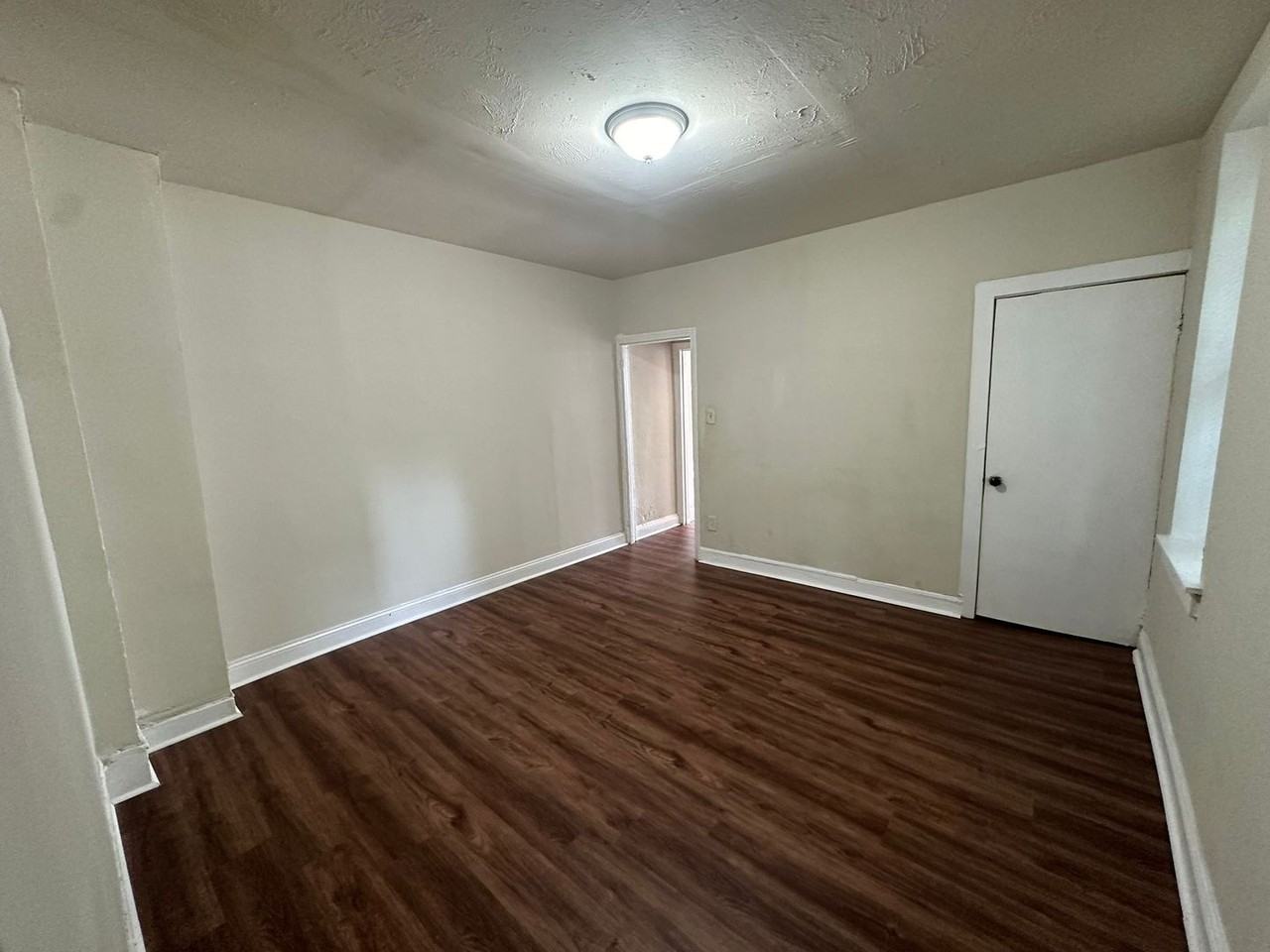 267 E Sharpnack St - Photo 4 of 20