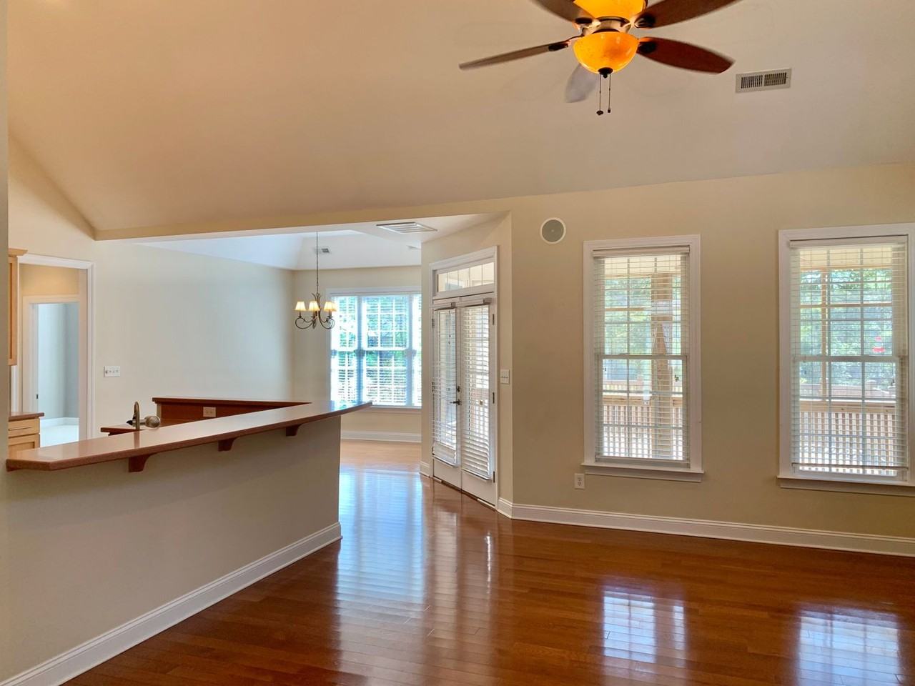 710 Helm Drive - Photo 6 of 35