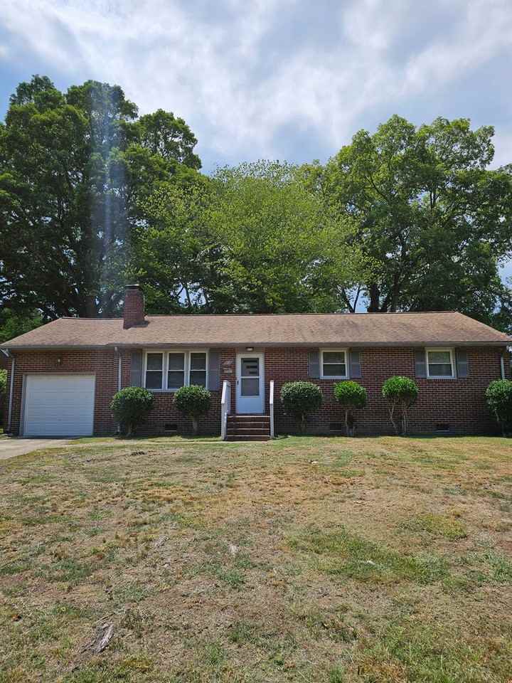 5 Lynn Dr - Photo 2 of 23