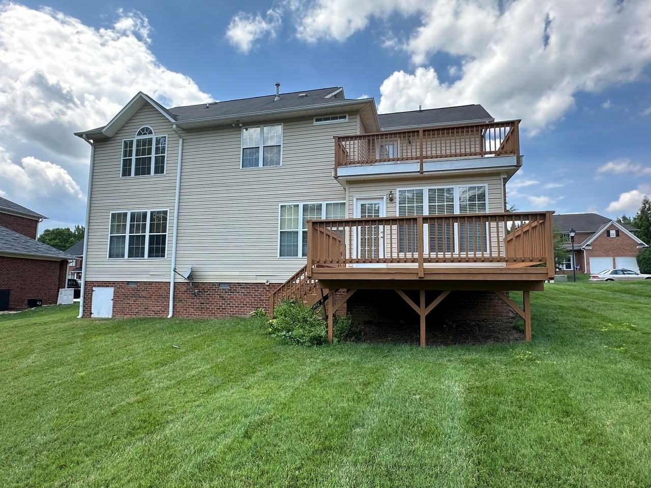 6378 Clubside Dr - Photo 2 of 32