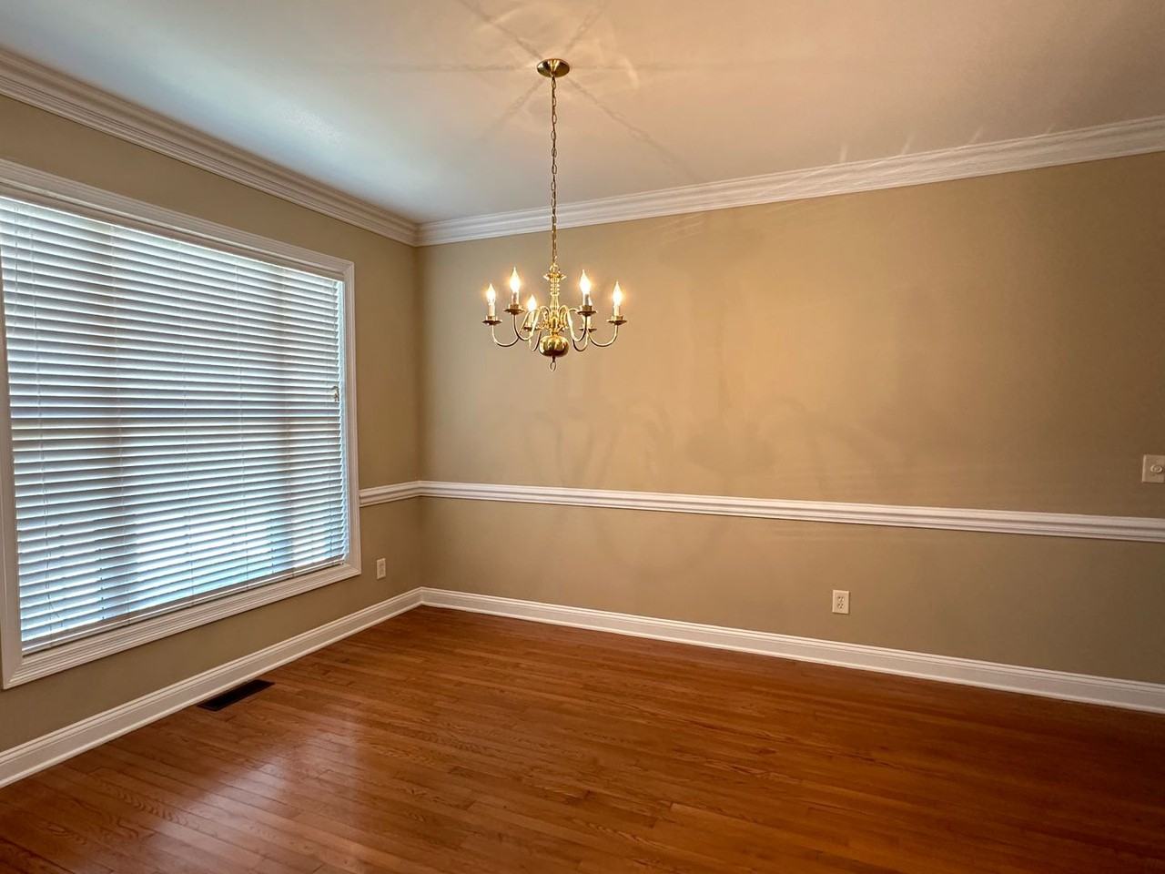 6378 Clubside Dr - Photo 3 of 32