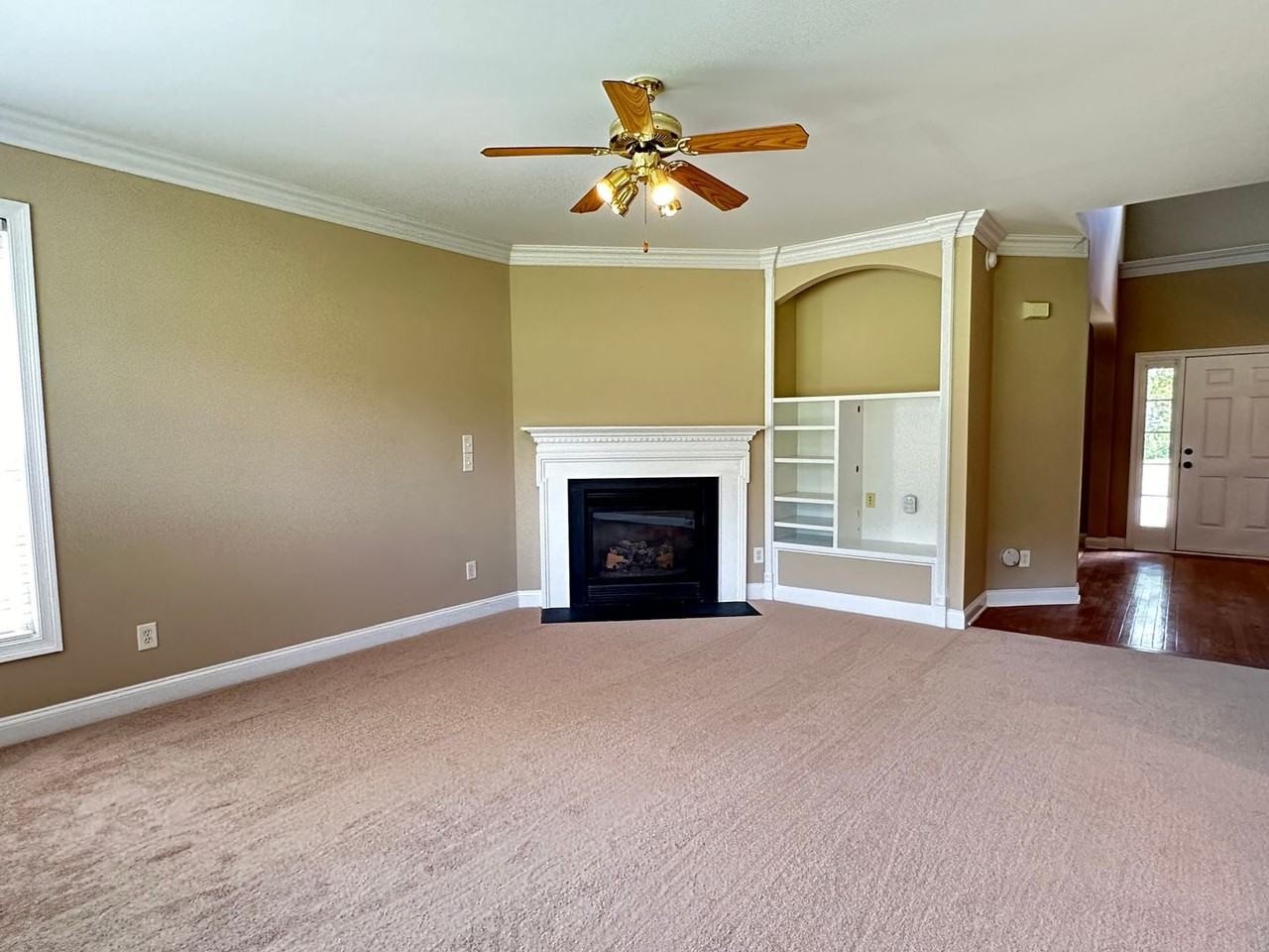 6378 Clubside Dr - Photo 6 of 32