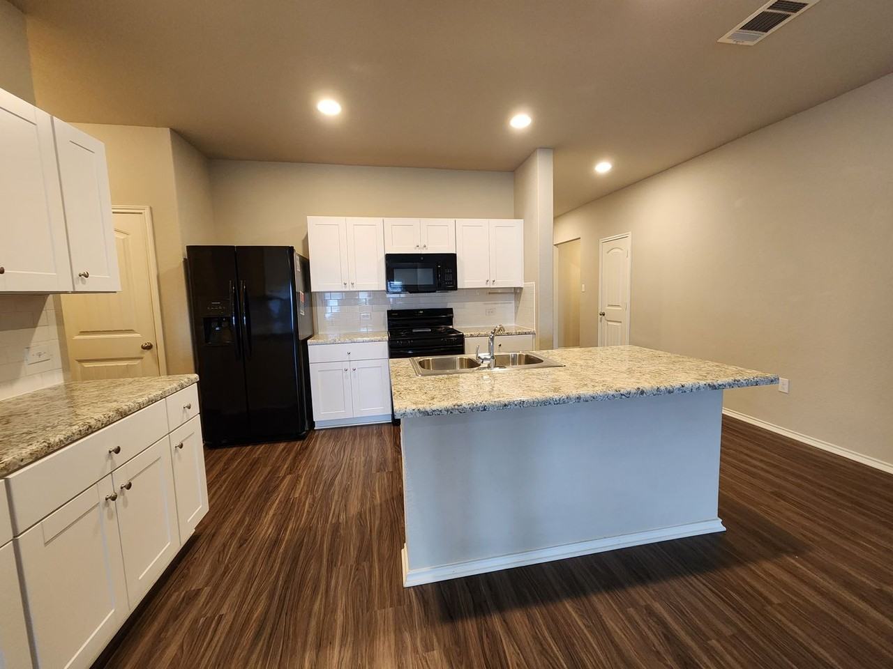382 N Kowald Ln - Photo 7 of 35