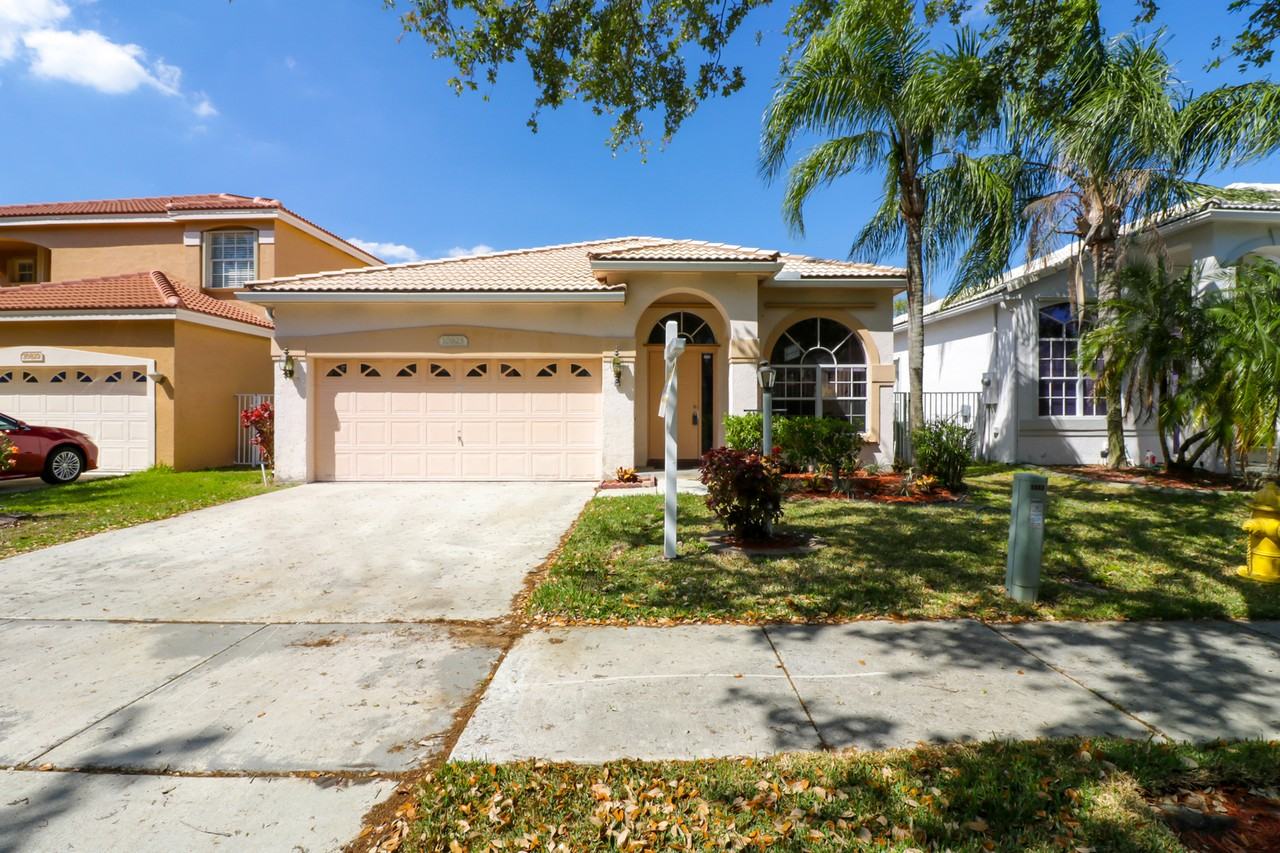 10825 Morningstar Dr - Photo 2 of 22